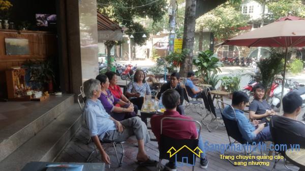 Sang gấp quán cafe căn góc hai mặt tiền giá rẻ hoặc cho thuê bán đồ ăn giá 4 triệu/tháng, đường D2, phường 25, quận Bình Thạnh.