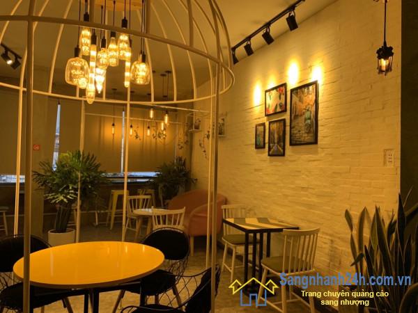 Sang quán cafe