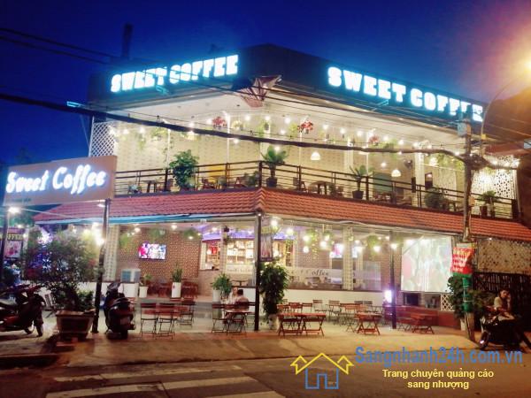 Sang quán cafe