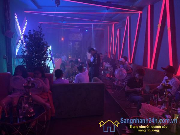 Sang quán cafe