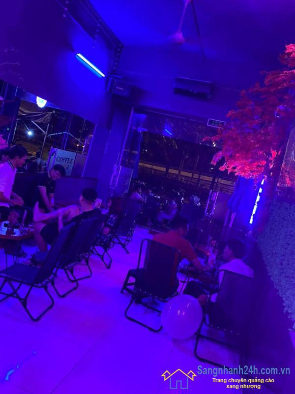 Sang quán cafe