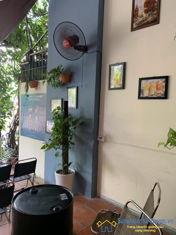 Sang quán cafe