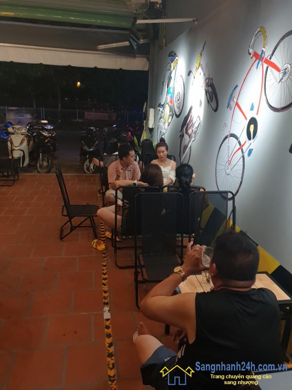 Sang quán cafe