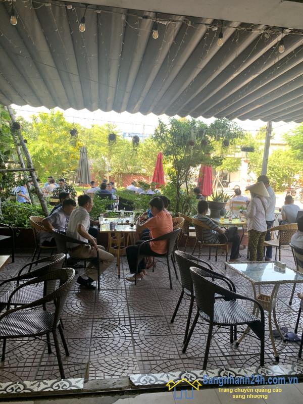Sang quán cafe