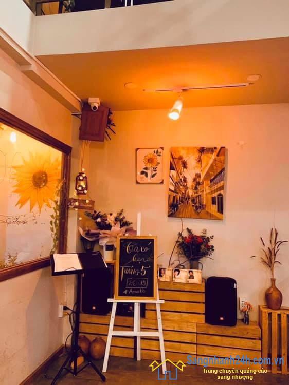 Sang quán cafe