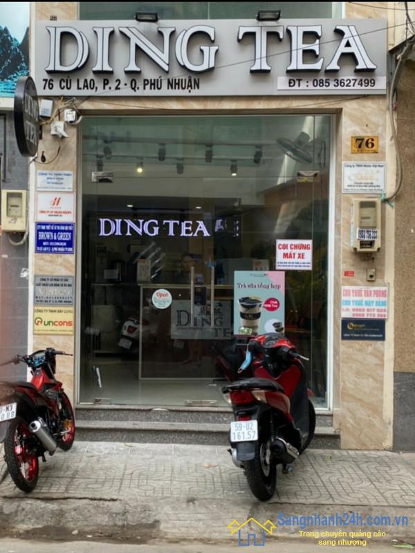 Sang nhanh quán trà sữa nằm khu dân cư đông đúc, mặt tiền đường Cù Lao, trung tâm quận Phú Nhuận.