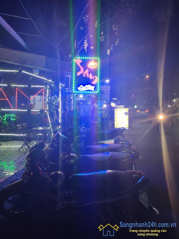 Sang quán cafe