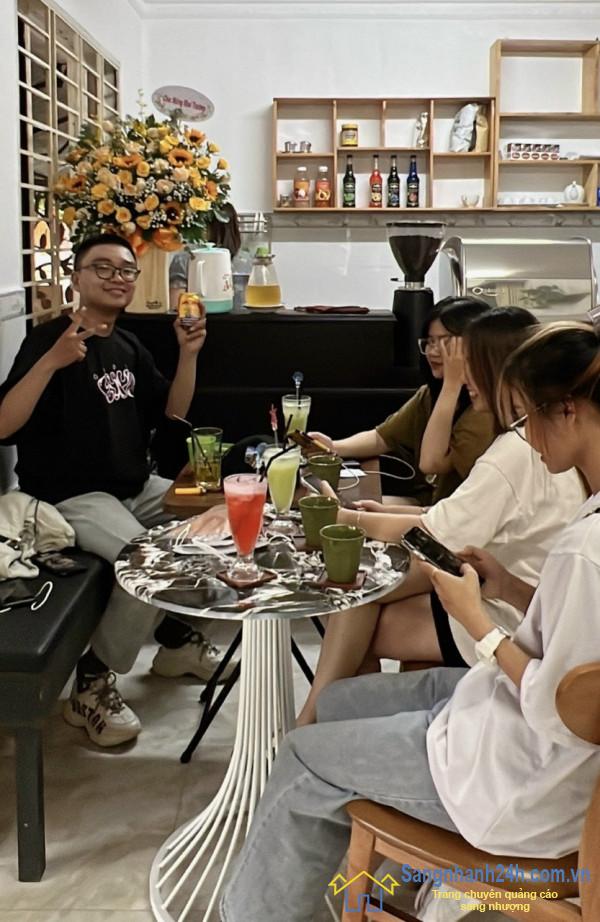Sang quán cafe