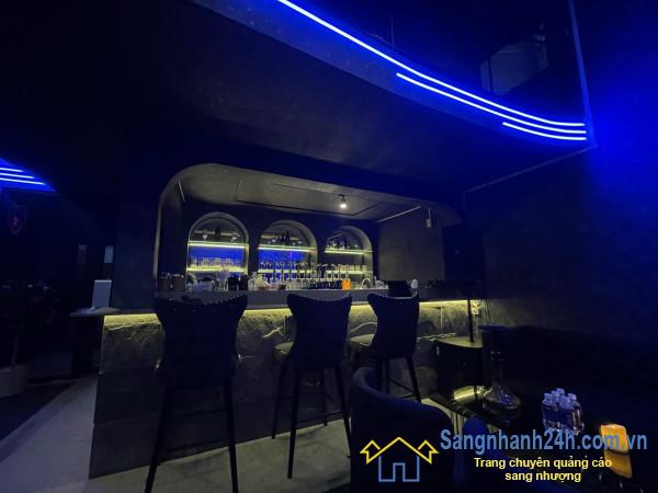 Sang quán cafe