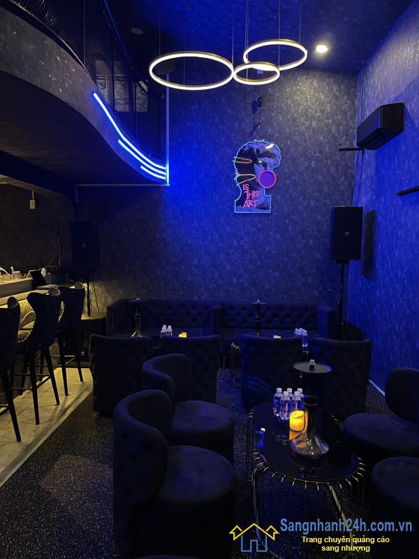 Sang quán cafe