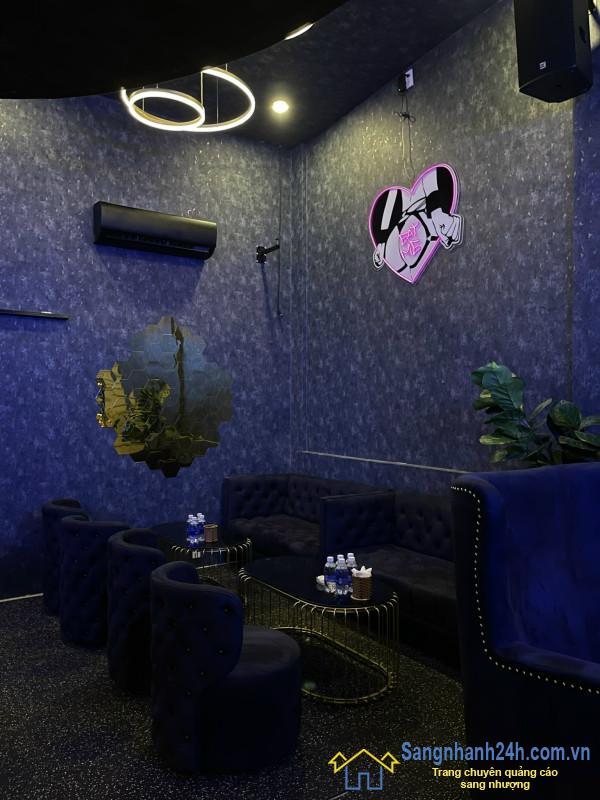 Sang quán cafe