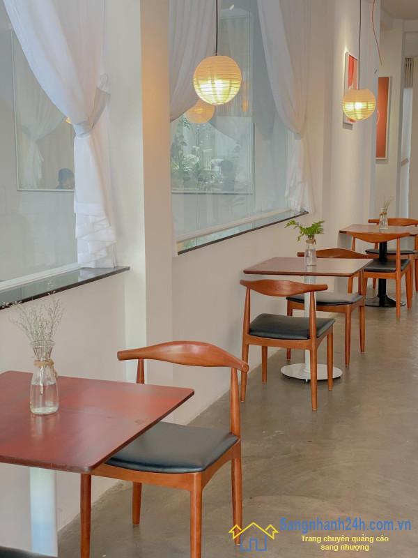 Sang quán cafe