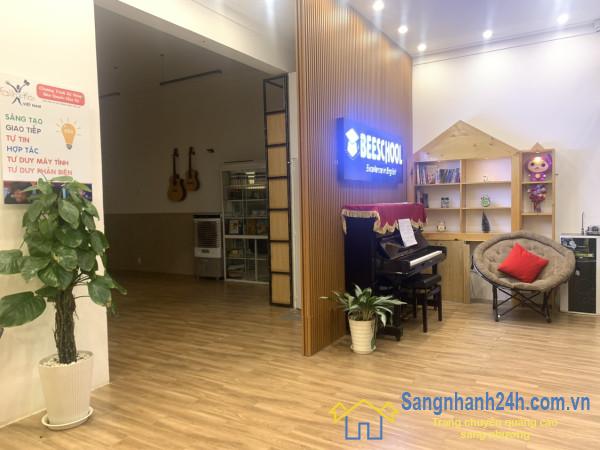 Sang trường mầm non