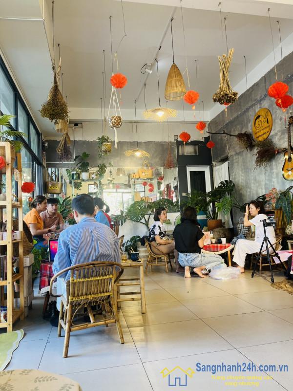 Sang quán cafe