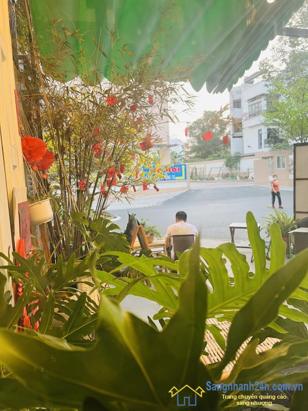 Sang quán cafe