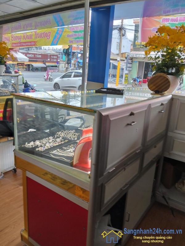 Sang nhượng cửa hàng