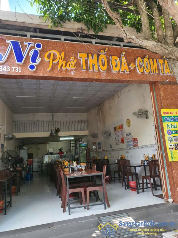 Sang Nhượng Quán Phở Ở Trung Tâm Thành Phố Bến Tre