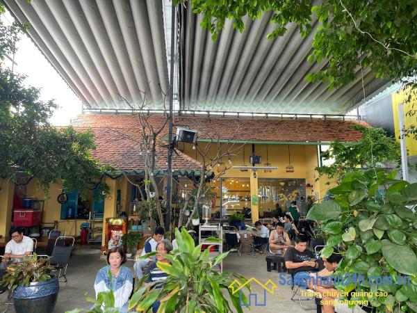 Sang Nhượng Quán Cafe Ở Trung Tâm Quận Tân Phú