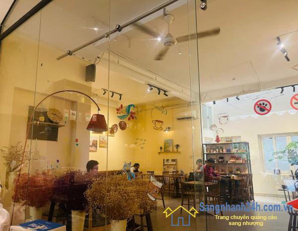 Sang quán cafe