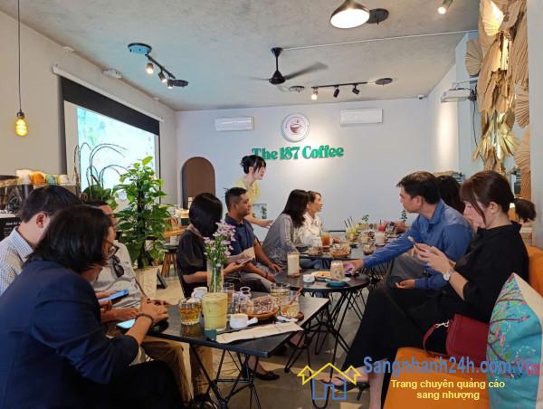 Sang quán cafe
