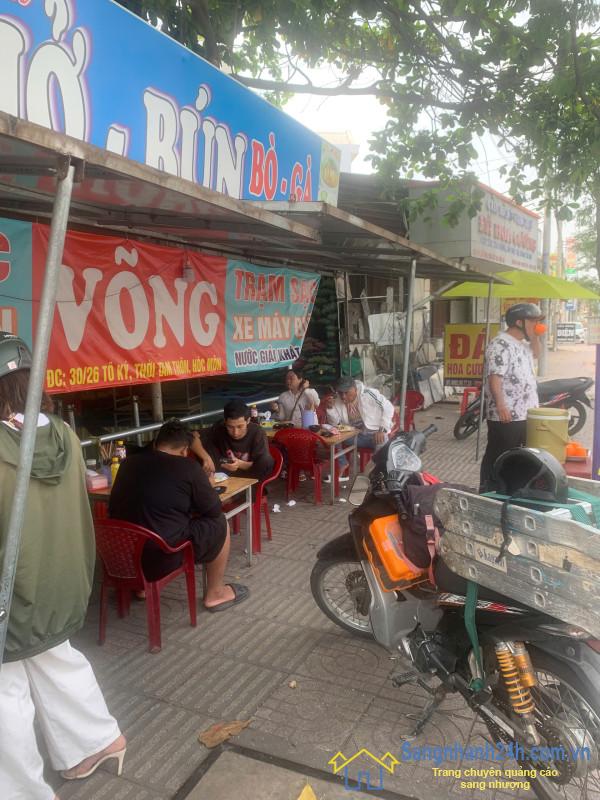 Sang quán cơm