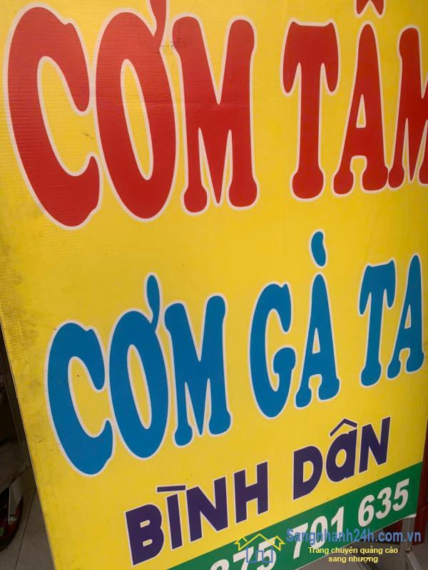 Sang quán cơm