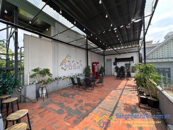 Sang quán cafe