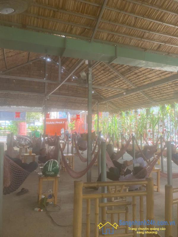 Sang quán cafe