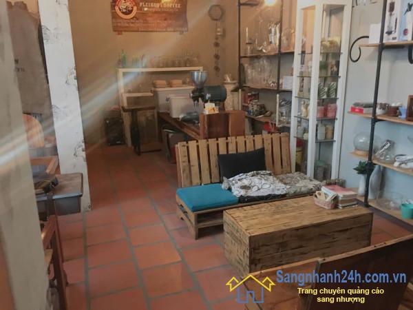 Sang quán cafe