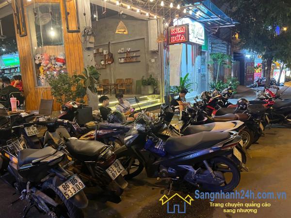 Sang quán cafe