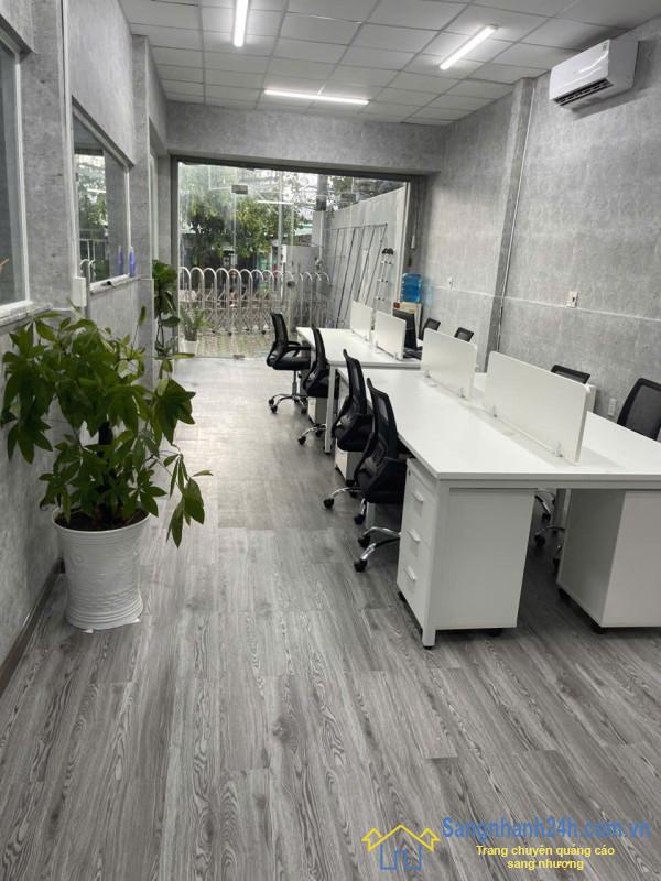 Sang tiệm rửa - sửa xe