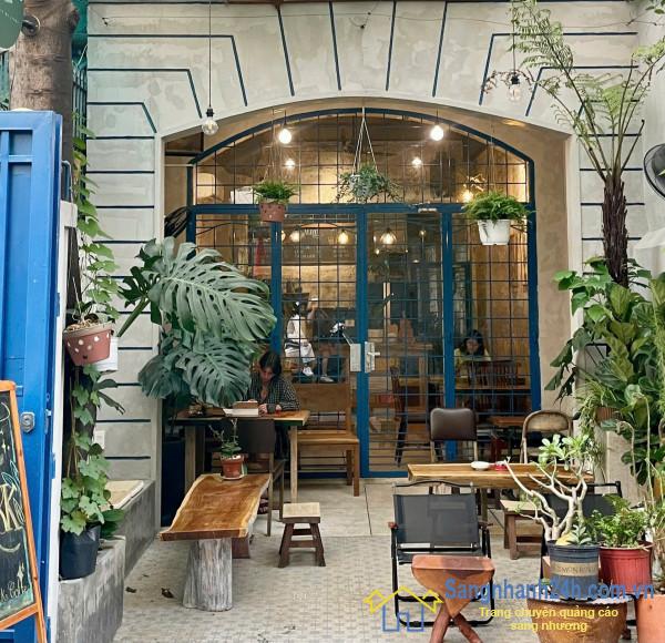 Sang quán cafe