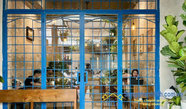 Sang quán cafe