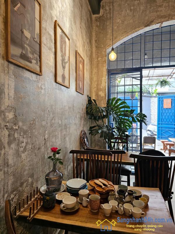 Sang quán cafe