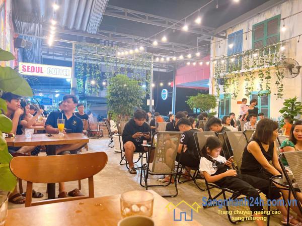 Sang quán cafe