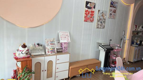 Sang tiệm tóc - nail