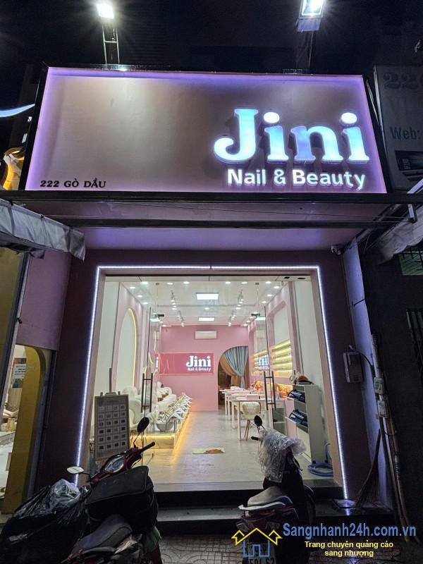 Cần Sang Nhượng Tiệm Nail Ở Quận Tân Phú