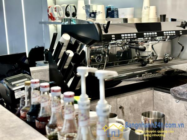 Sang quán cafe