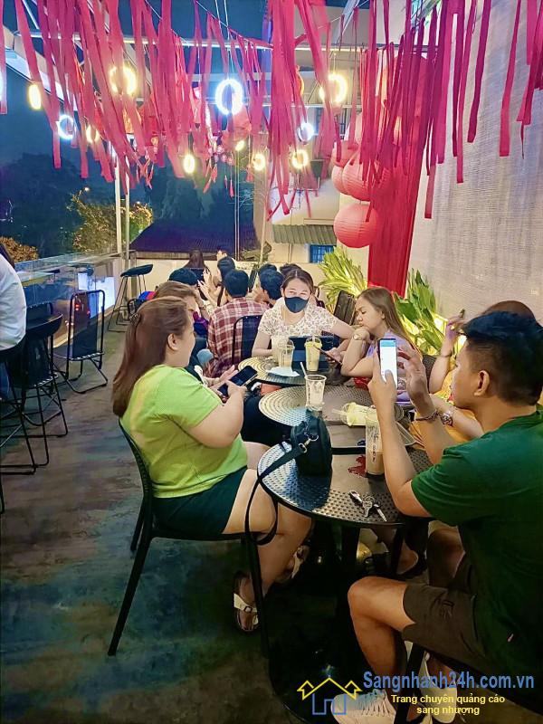 Sang quán cafe