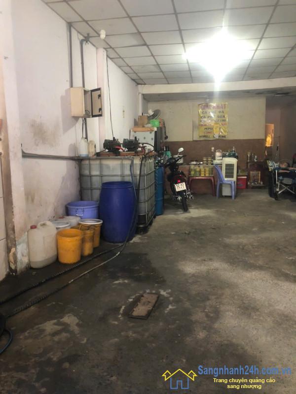 Sang tiệm rửa - sửa xe