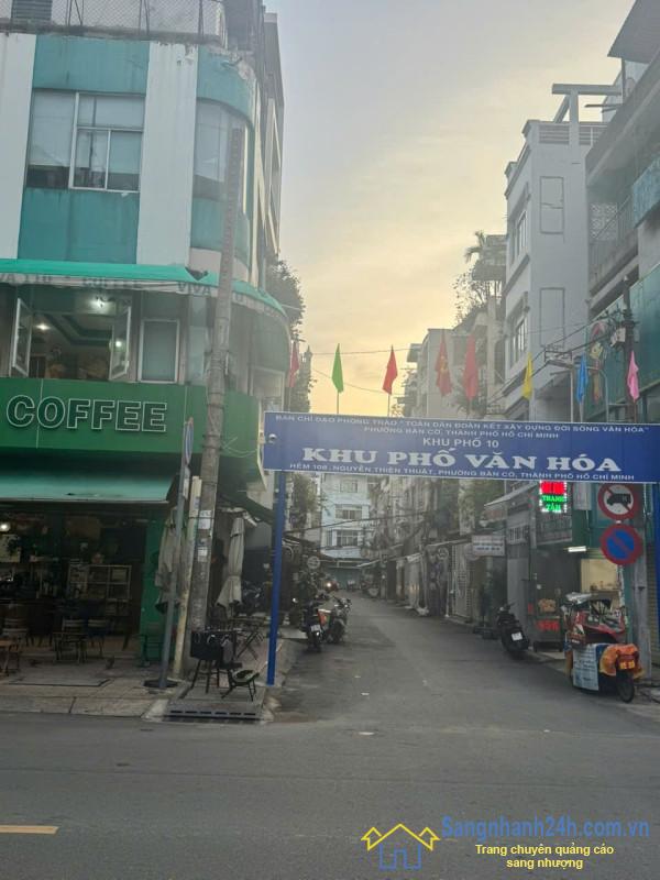 Sang quán cafe