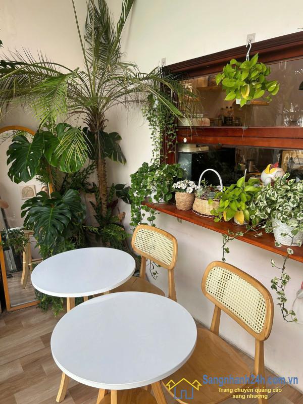 Sang quán cafe