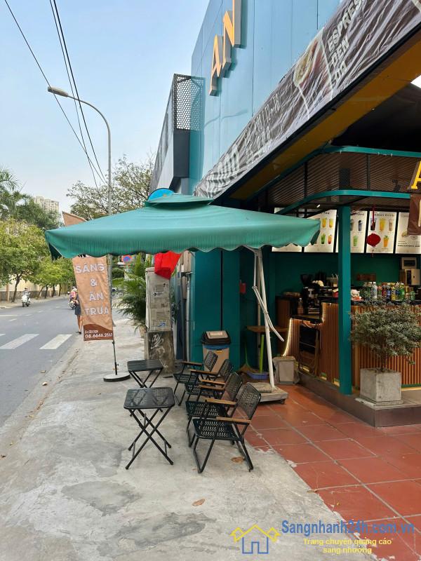 Sang quán cafe