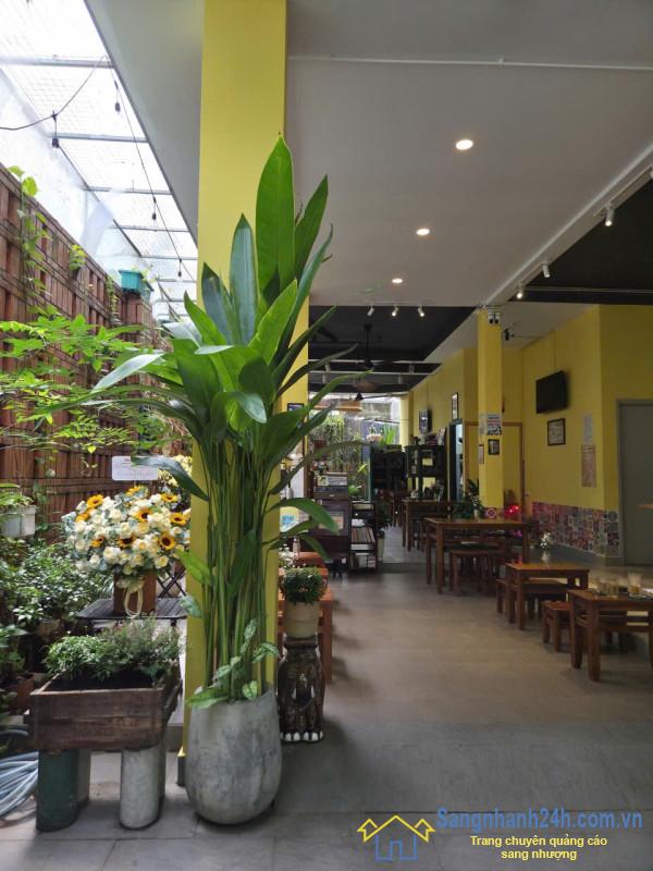 Sang quán cafe