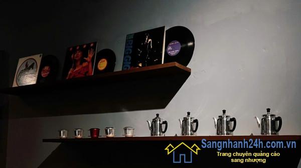 Sang quán cafe