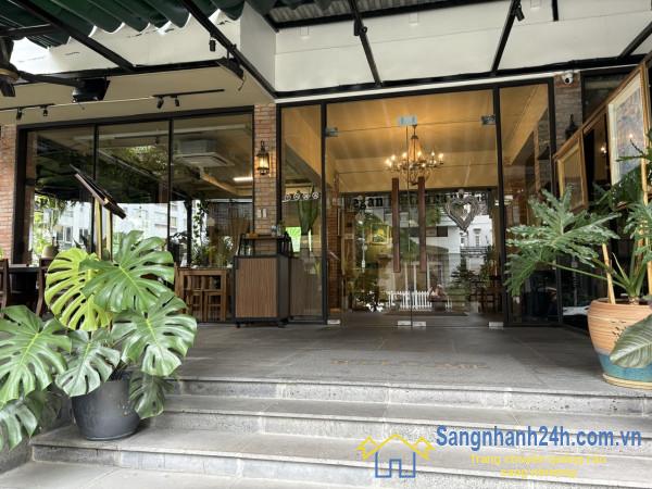 Sang nhà hàng Sang nhà hàng