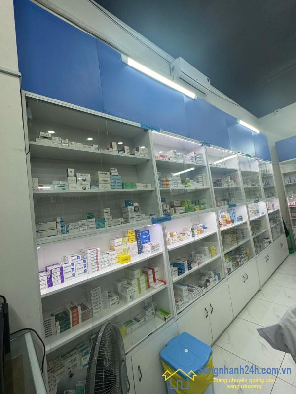 Sang nhà thuốc tây