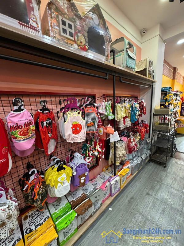 Sang cửa hàng thú nuôi