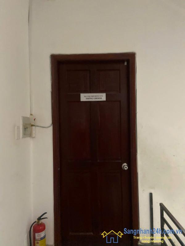 Sang cửa hàng thú nuôi