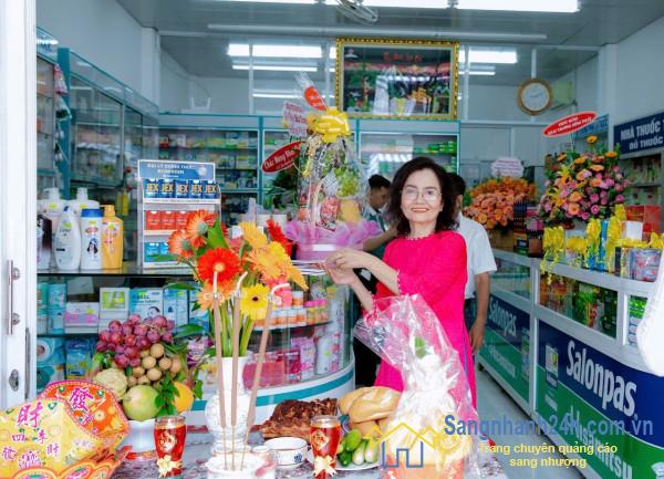 Sang nhà thuốc tây